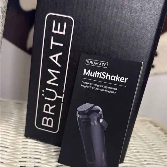 BrüMate Enchanted Rose MultiShaker-NWT - Picture 2 of 8